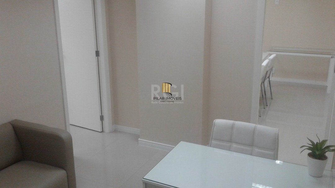 Com uma área privativa de 77.9m² e área total de 110.3m², essa sala é perfeita