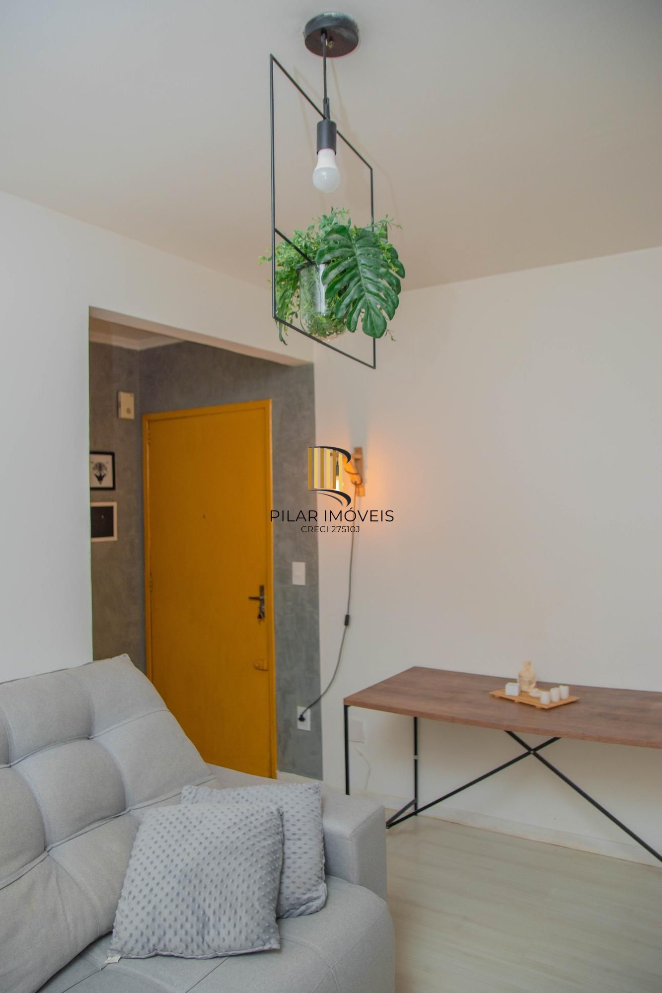 Apartamento 1 quarto, reformado, 35m² privativos - Bairro Camaquã