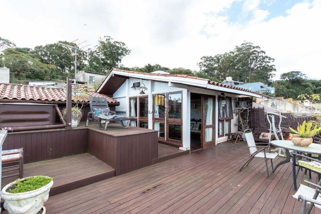 Casa para Venda com 3 dormitórios, sendo 1 suites e 4 vagas no bairro Ipanema