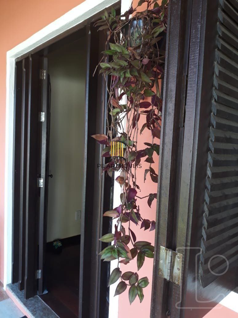 Casa para Venda - 114m², 2 dormitórios, sendo 1 suites, 2 vagas - Zona Nova