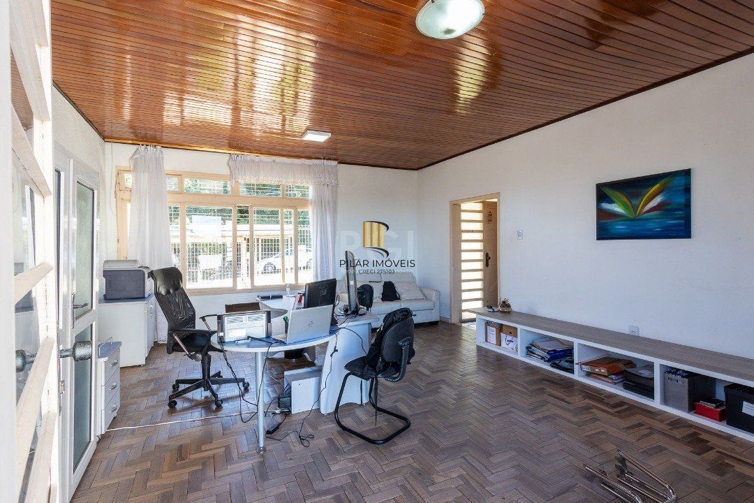 Casa para Venda - 400m², 5 dormitórios, sendo 2 suites, 4 vagas - Vila Assunção