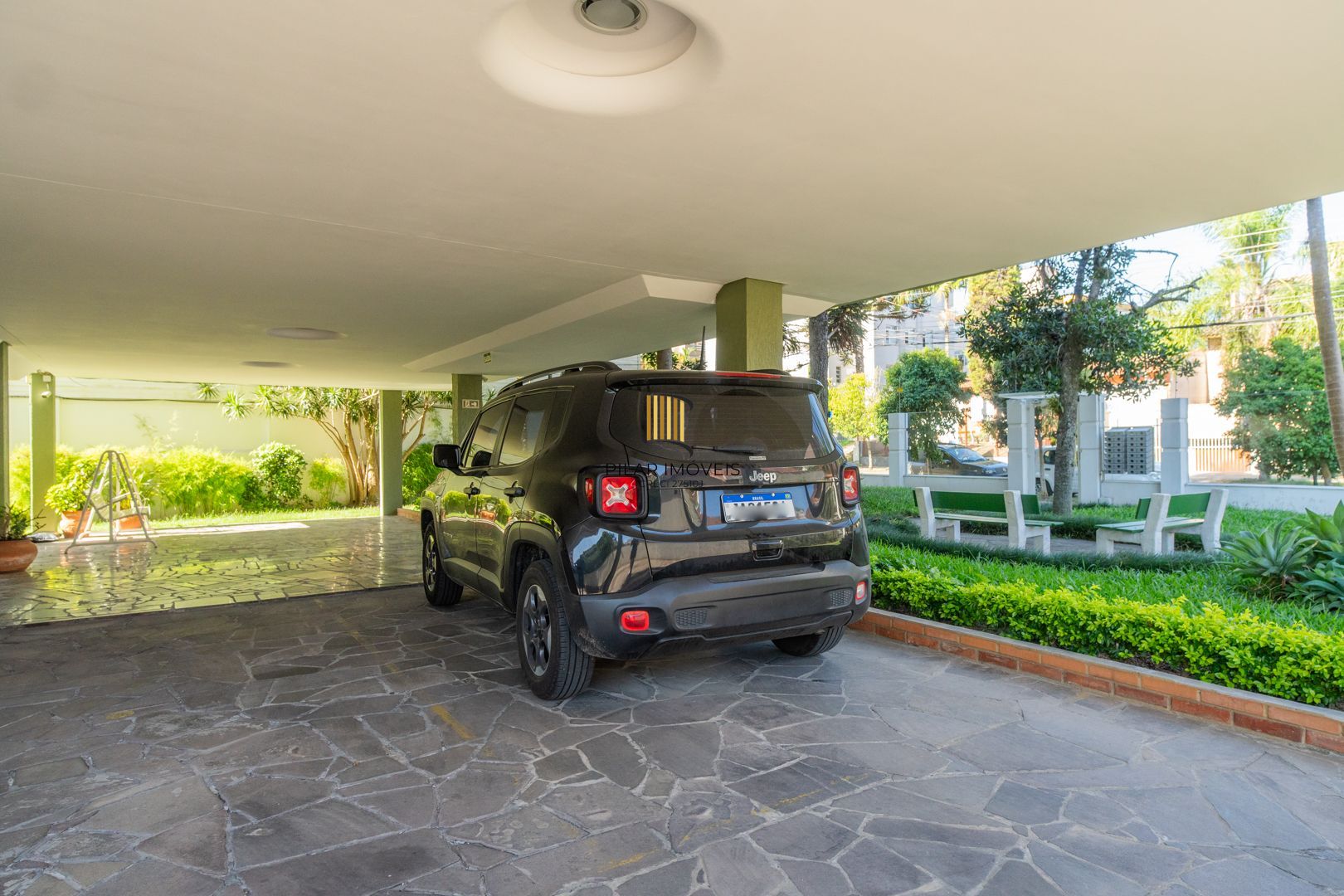 Apartamento com 70,37m², 2 dormitórios, de casal com sacada