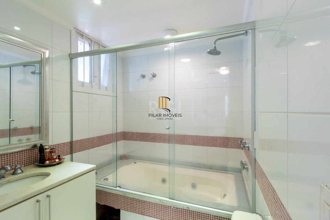 Casa para Venda - 312m², 5 dormitórios, sendo 3 suites, 6 vagas - Vila Conceição