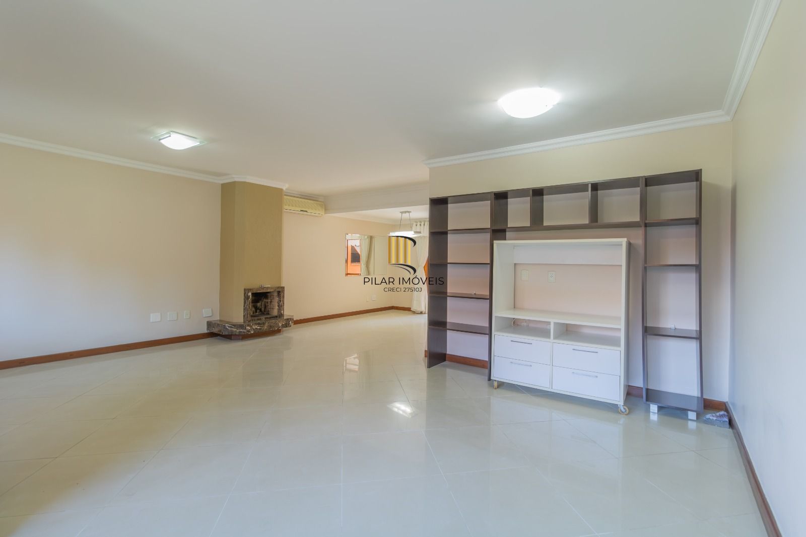 Casa Condominio para Venda - 286.89m², 4 dormitórios, sendo 2 suites, 2 vagas - Cristal