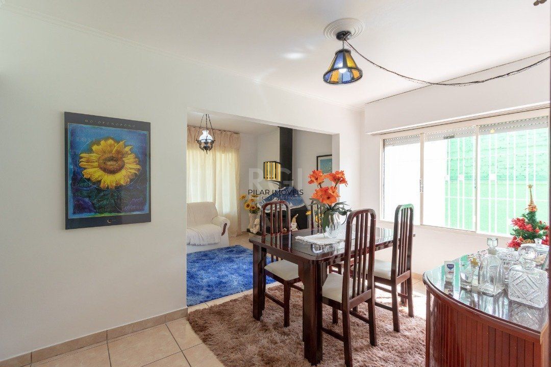 Casa para Venda - 182m², 4 dormitórios, sendo 1 suites, 4 vagas - Jardim Isabel