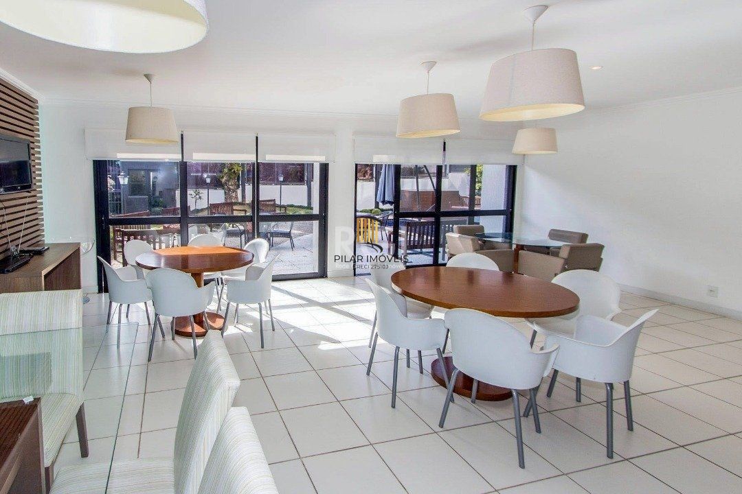 Apartamento à venda bairro Tristeza, 2 quartos, 1 suite, lavabo, churrasqueira, infra, 2 vagas individuais