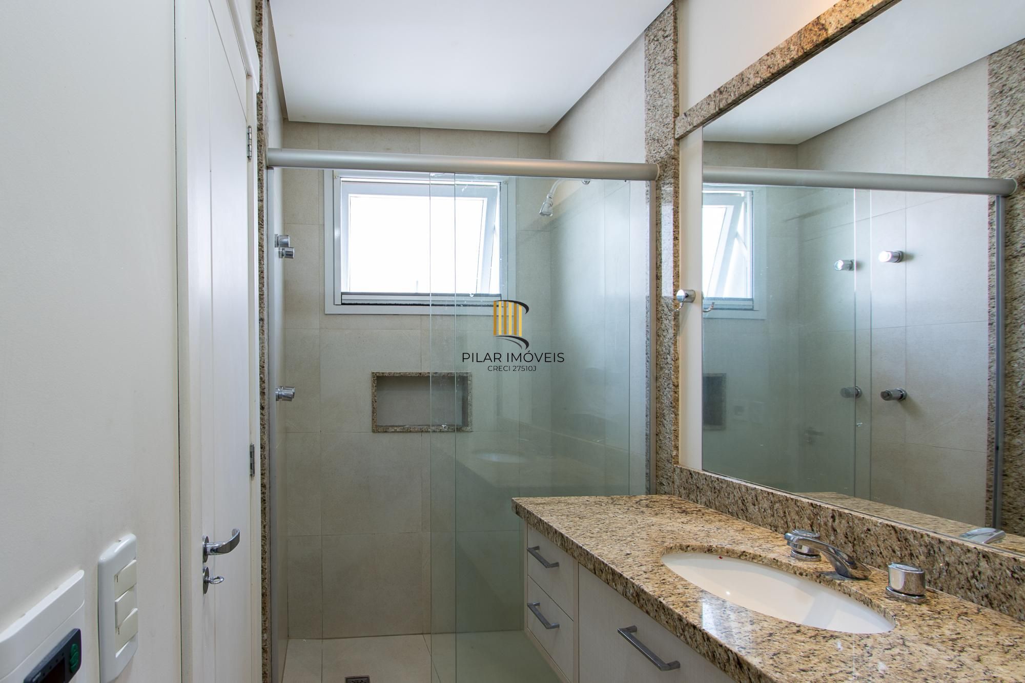 Casa de Condomínio 4 dormitórios no bairro Belém Novo