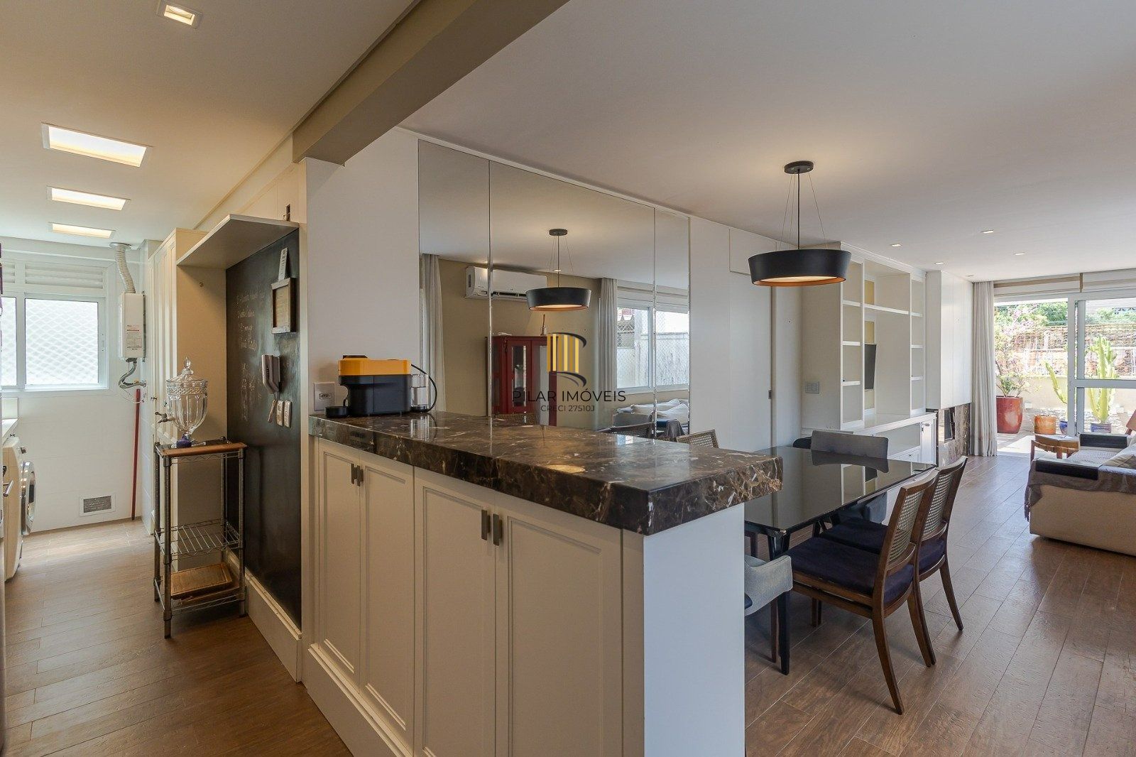 Apartamento Garden com 2 quartos, 3 vagas e 116.71m²