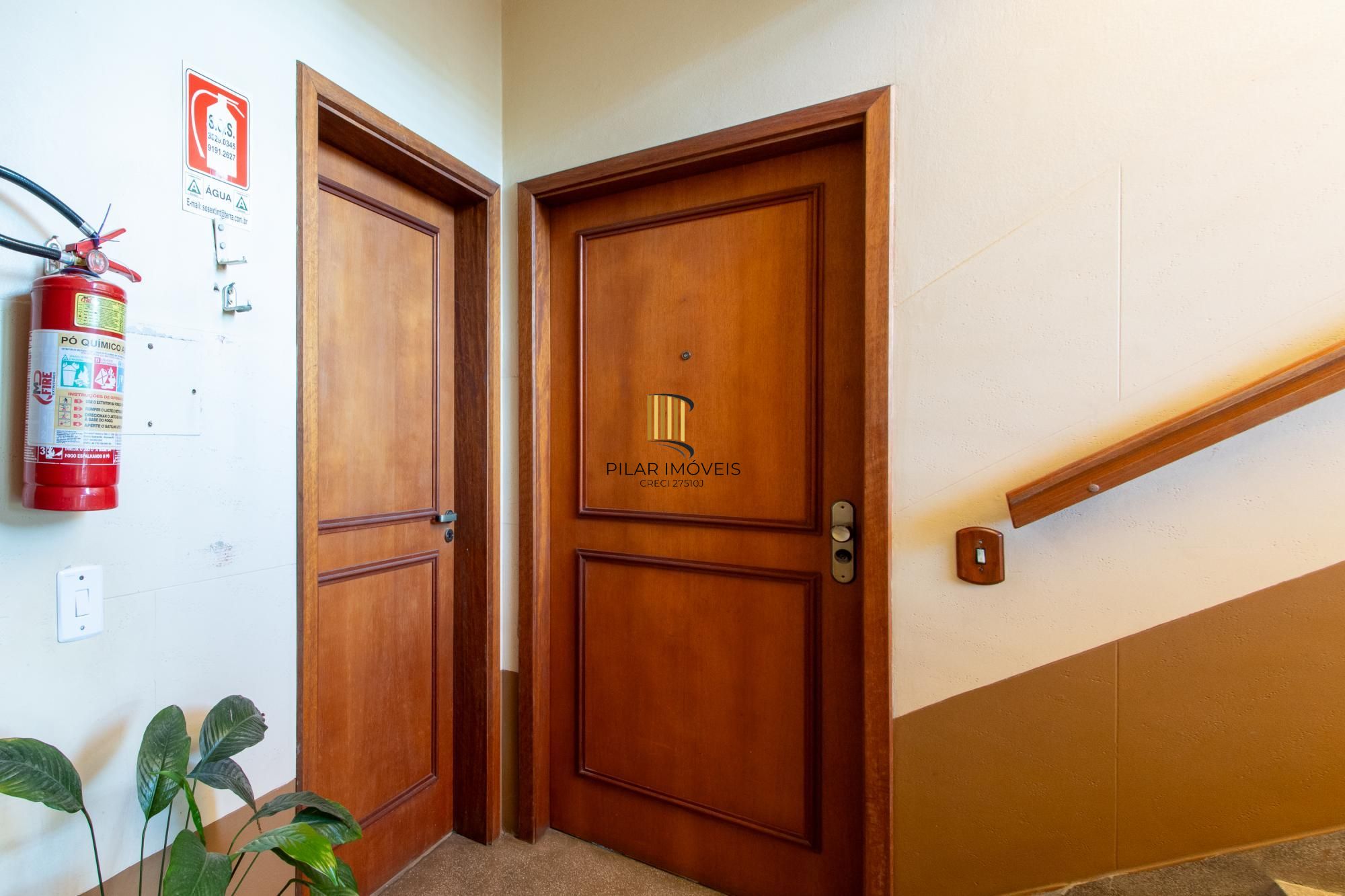 Apartamento de 2 Dormitórios na Cel Massot, Bairro Cristal
