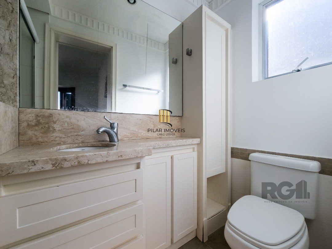 Cobertura com 222m² privativos, 3 quartos, 1 suite, lareira, piscina, 2 vagas no Bairro Rio Branco