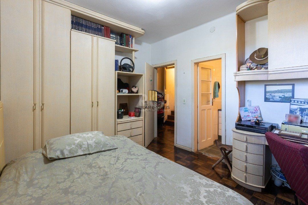 Casa para Venda - 192m², 4 dormitórios, sendo 3 suites, 4 vagas - Tristeza