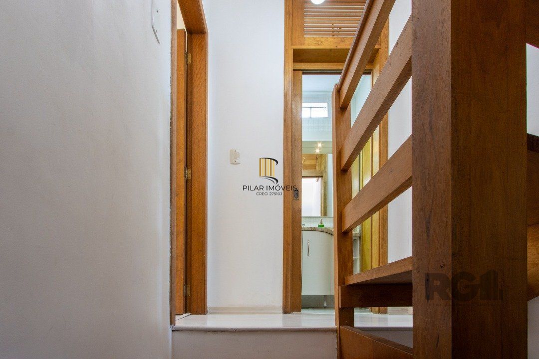 Casa para Venda - 204m², 3 quartos, 2 suites, 1 vaga - Caminhos do Sol - Guarujá