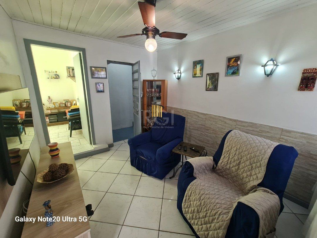 Casa 3 dormitórios no bairro Nonoai