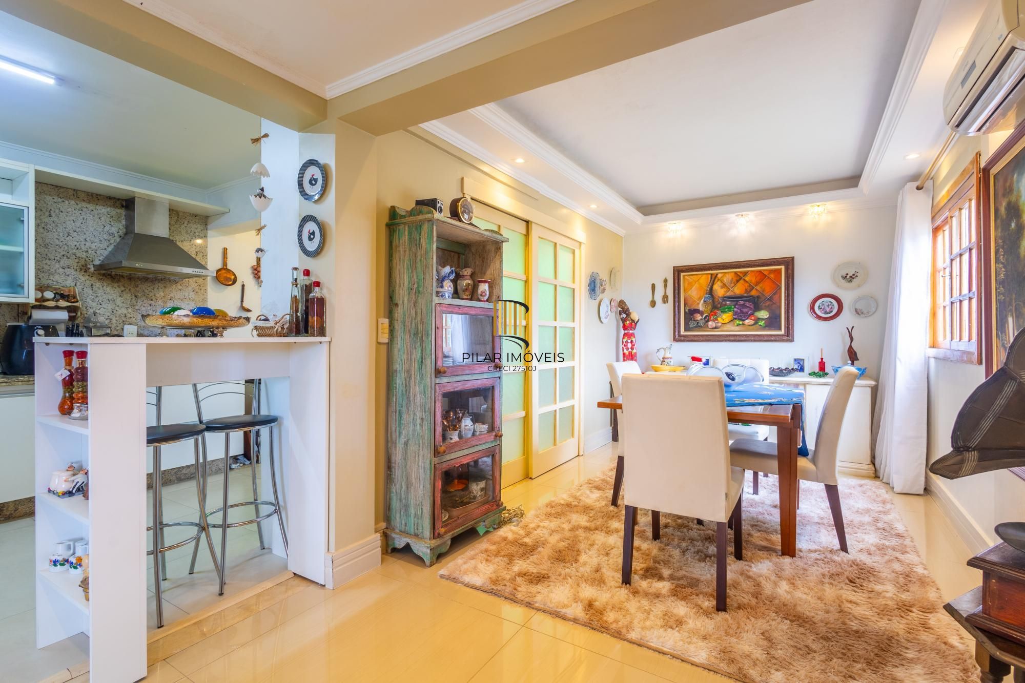 Casa em condomínio bairro Tristeza, com 185m² privativos.