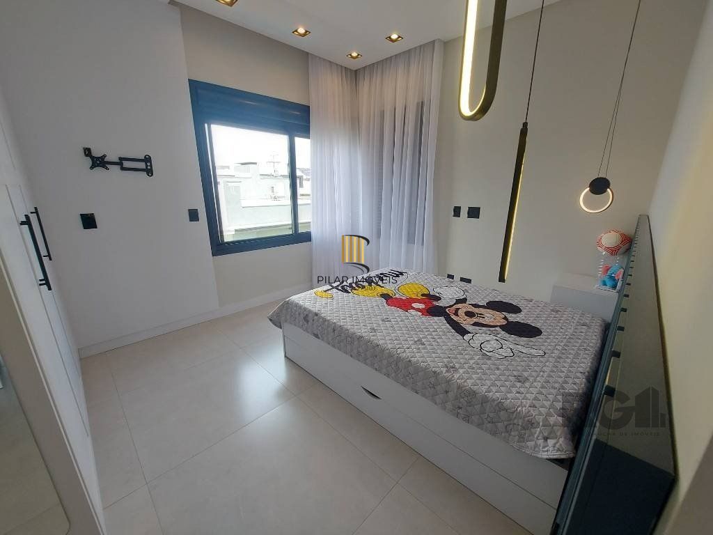 Casa de Condomínio 4 dormitórios no bairro Centro