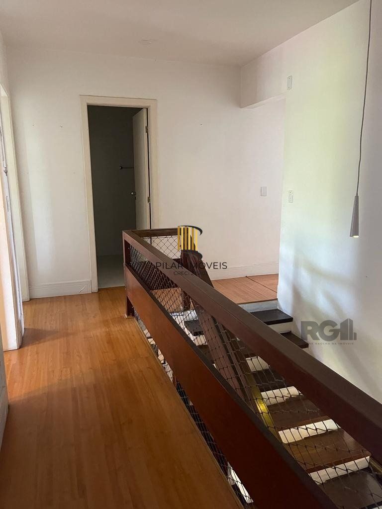 Casa 5 dormitórios no bairro Nonoai