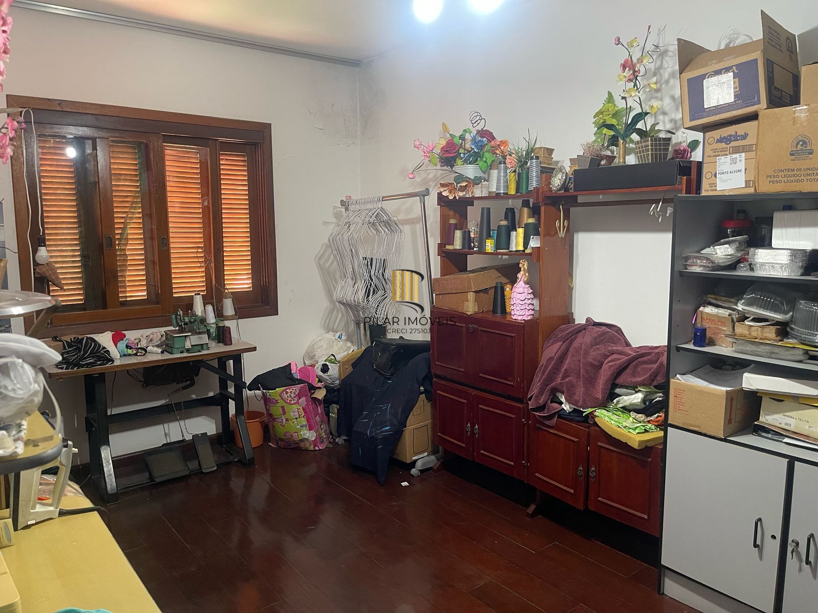 **Casa Residencial à Venda em Porto Alegre, Rio Grande do Sul**