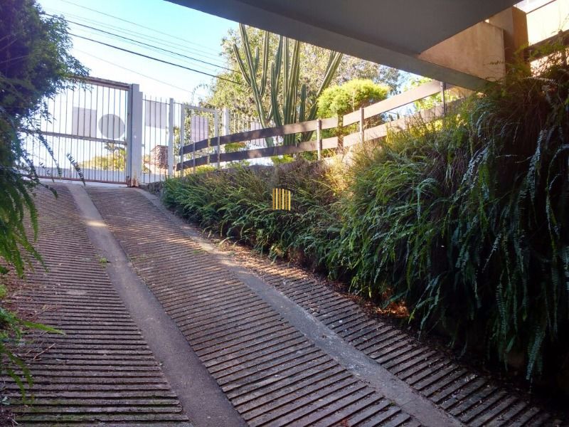 Casa para Venda - 350m², 3 dormitórios, 4 vagas - Vila Assunção