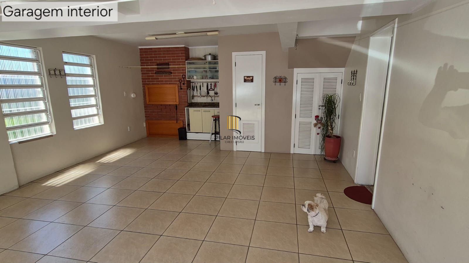 Excelente casa de 4 dormitórios, 1 suíte e 2 vagas em Novo Hamburgo.