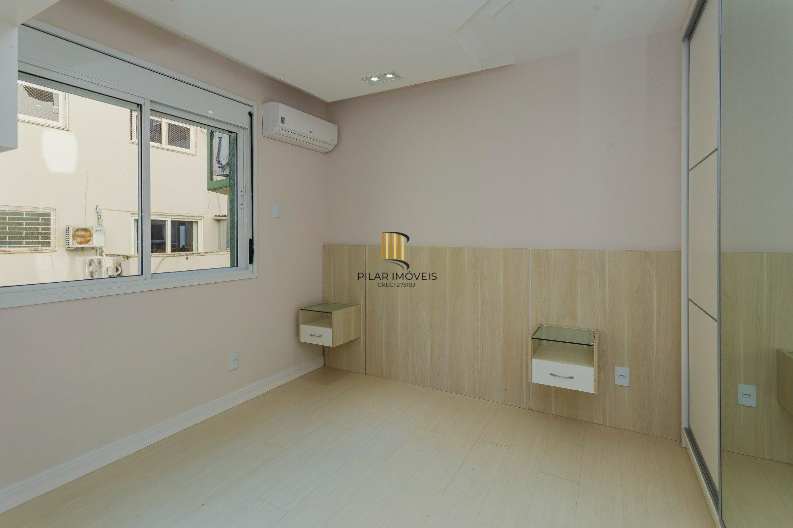 Apartamento 100% Reformado com 3 Dormitórios e Churrasqueira