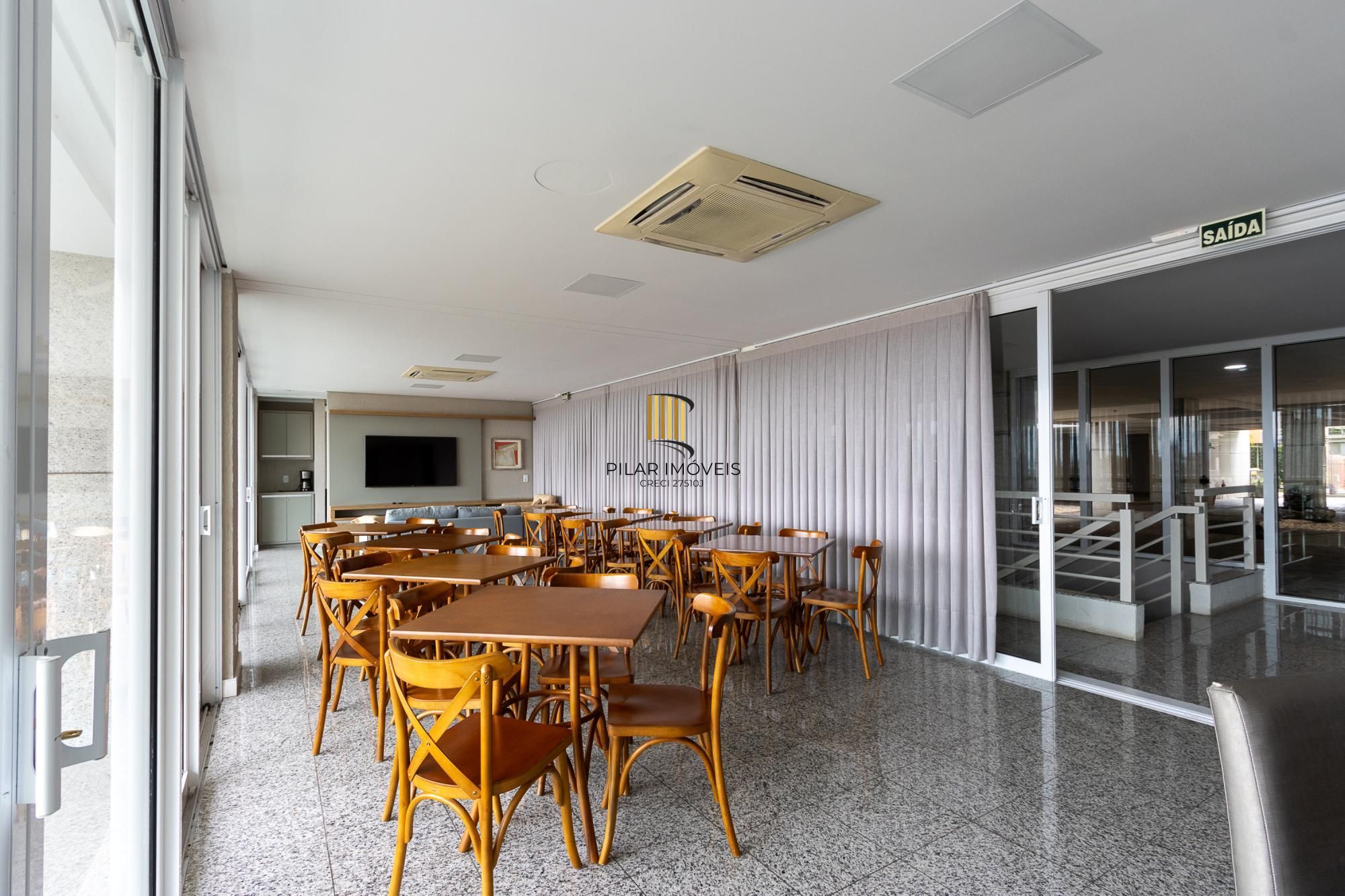 Apartamento à venda, com 3 dorm, 2 suítes, 2 vagas - bairro Cristal