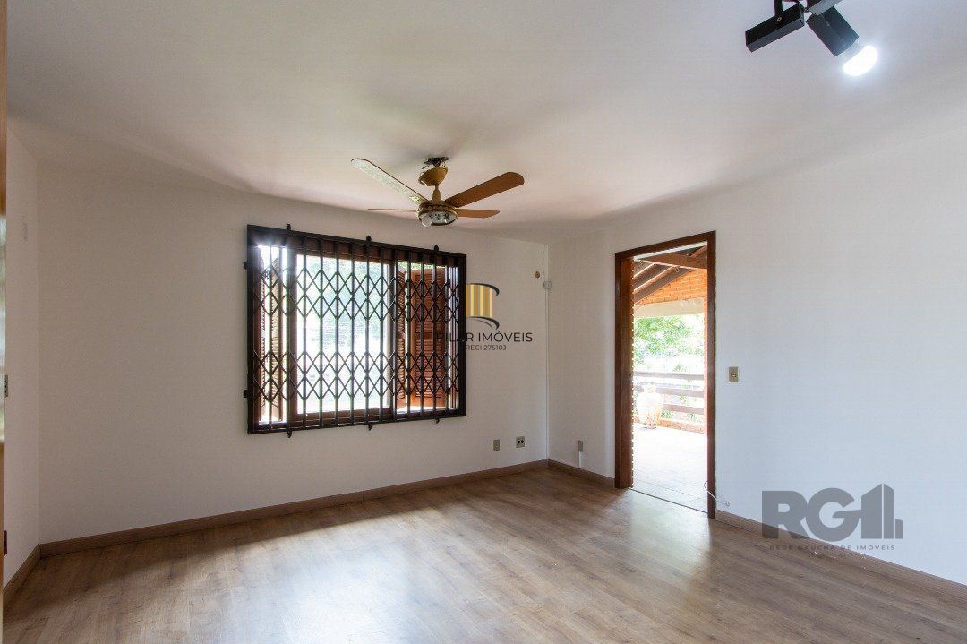 Casa para Venda - 205.5m², 3 dormitórios, sendo 2 suites, 3 vagas - Vila Nova