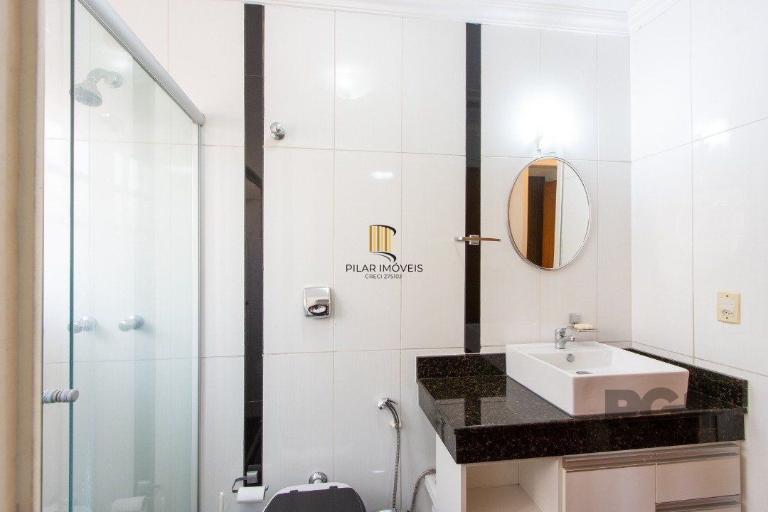Casa para Venda - 254m², 4 dormitórios, sendo 3 suites, 5 vagas - Espirito Santo