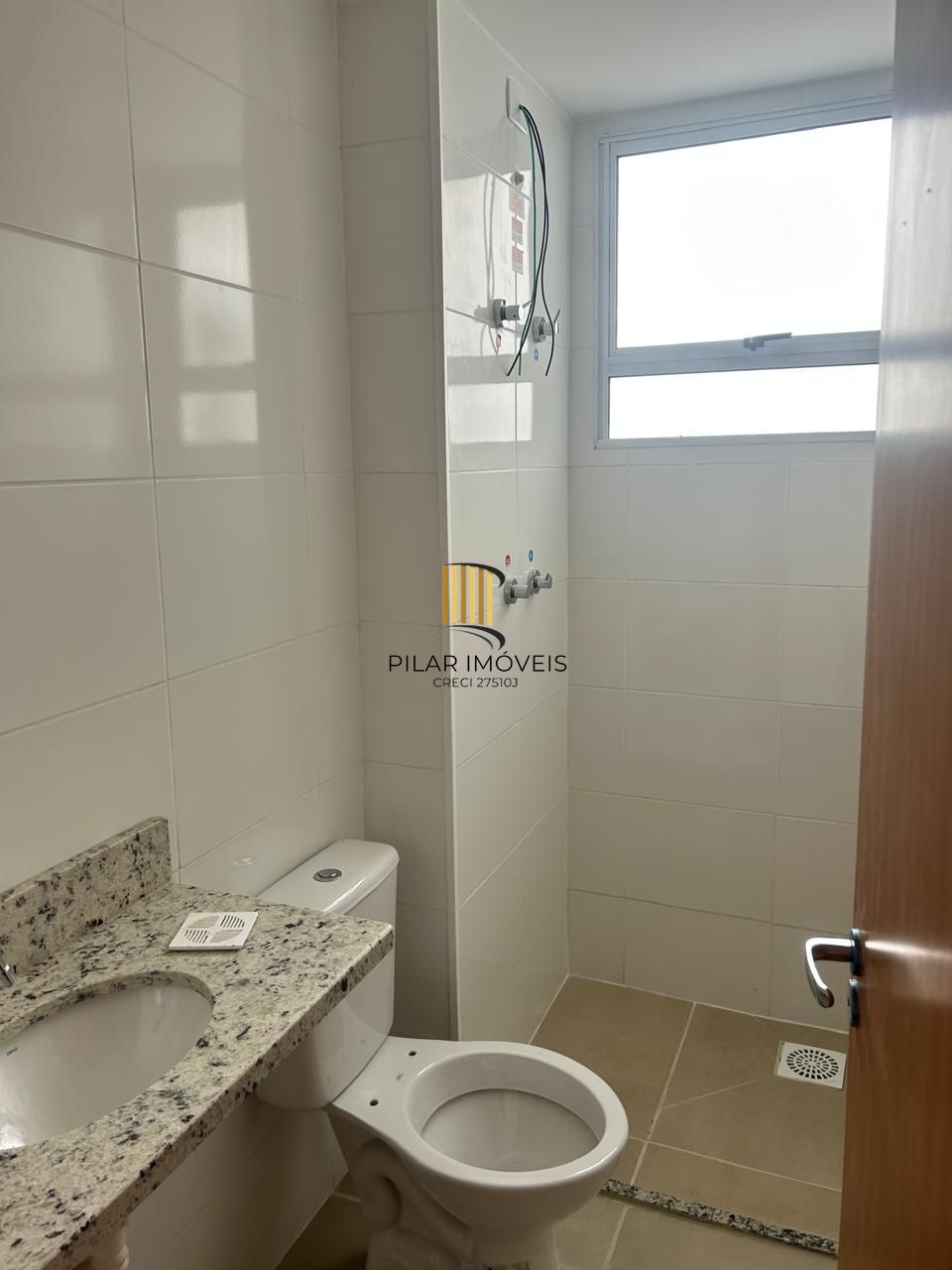 Apartamento no 5 andar de frente com 2 dormitórios