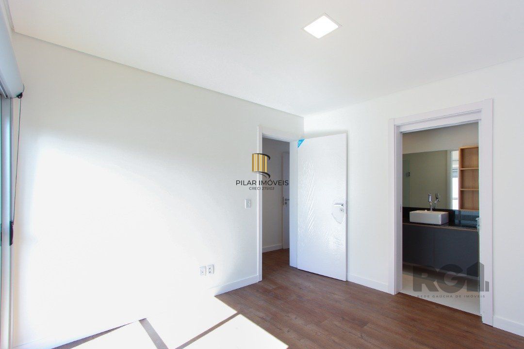 Apartamento em Porto Alegre no Bairro Petrópolis, de 2 quartos, GARDEN , semi mobiliado