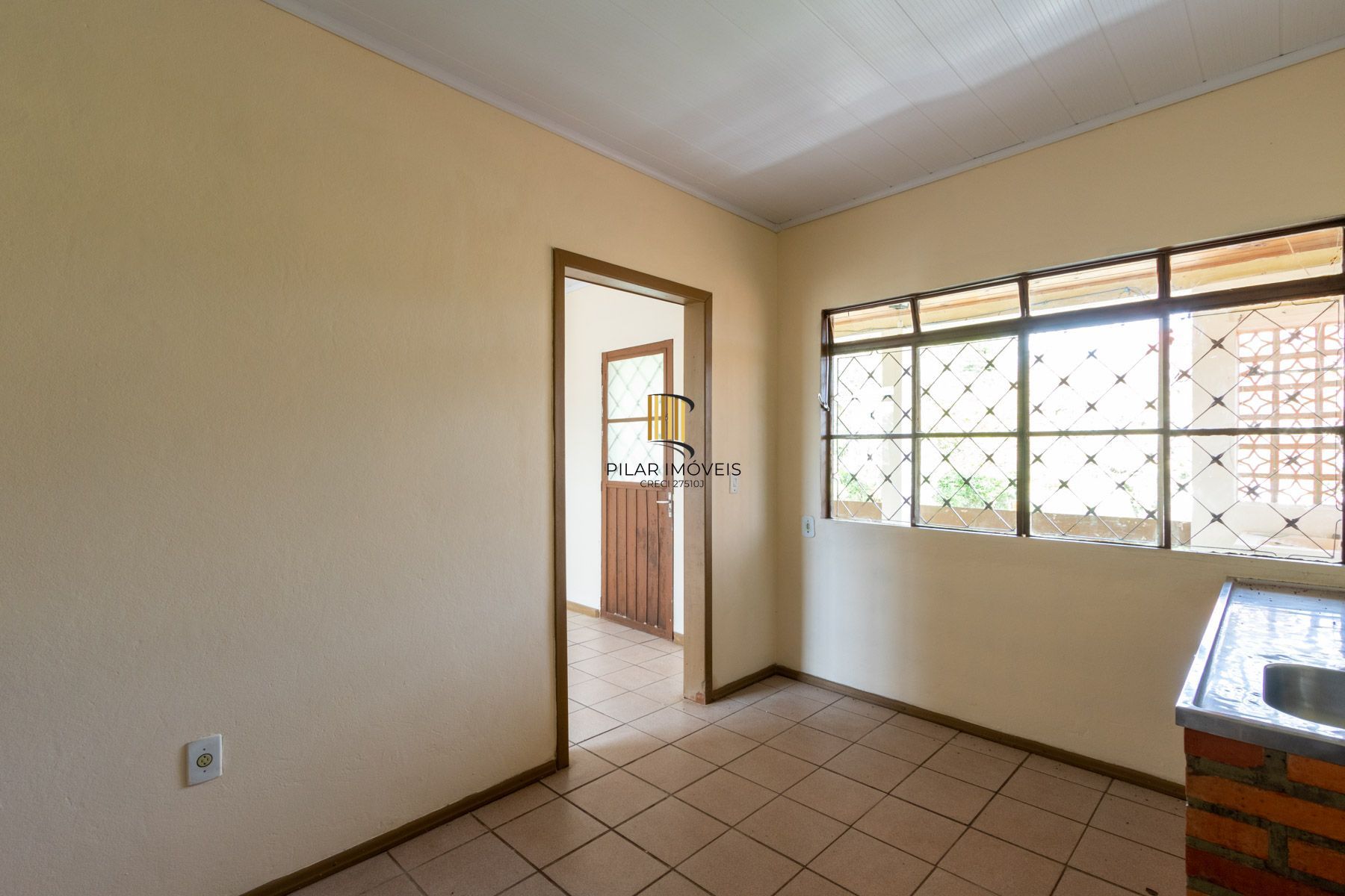 Casa 2 dormitórios no bairro Tristeza