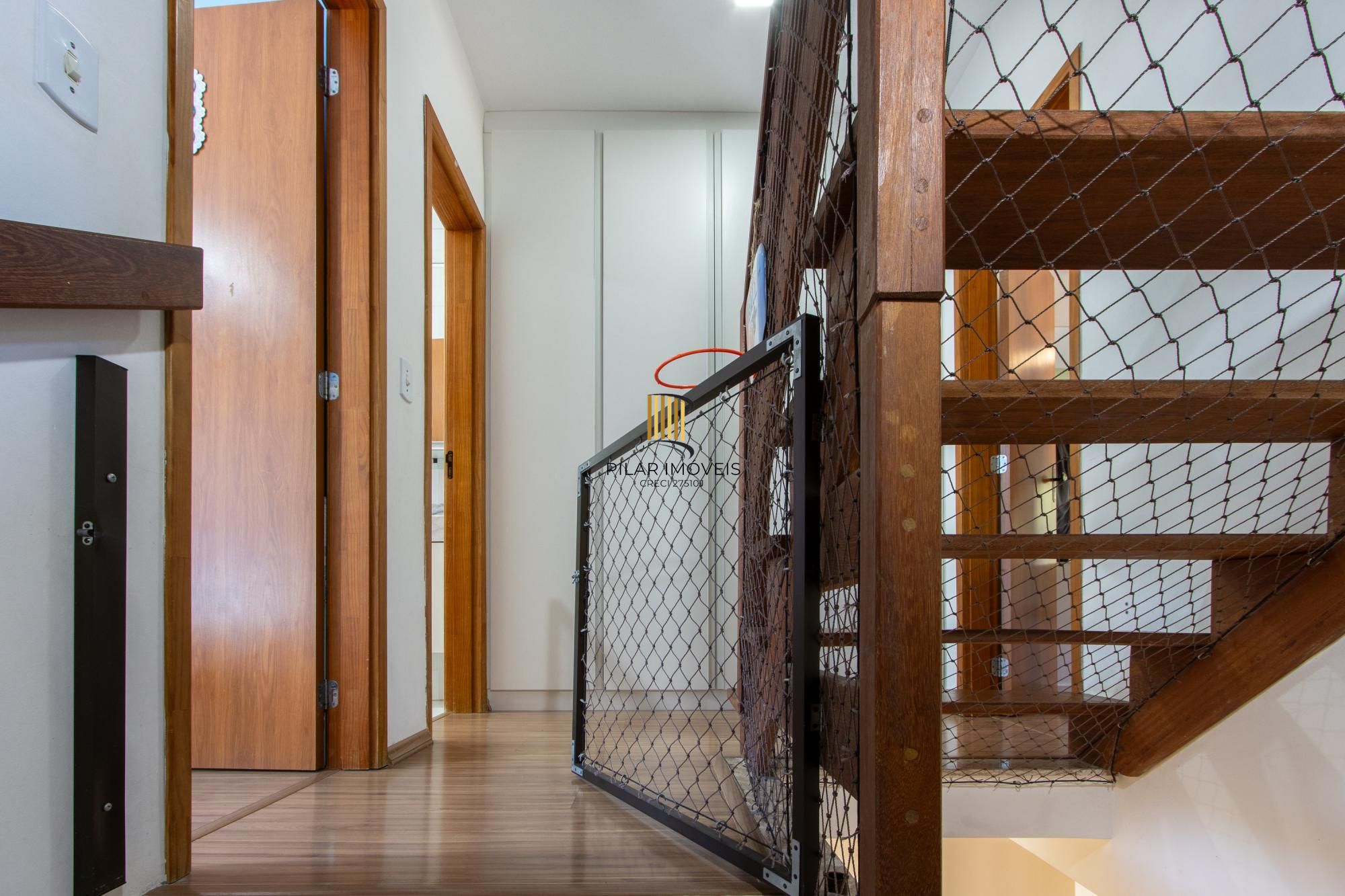 Casa em condomínio no bairro Aberta dos Morros