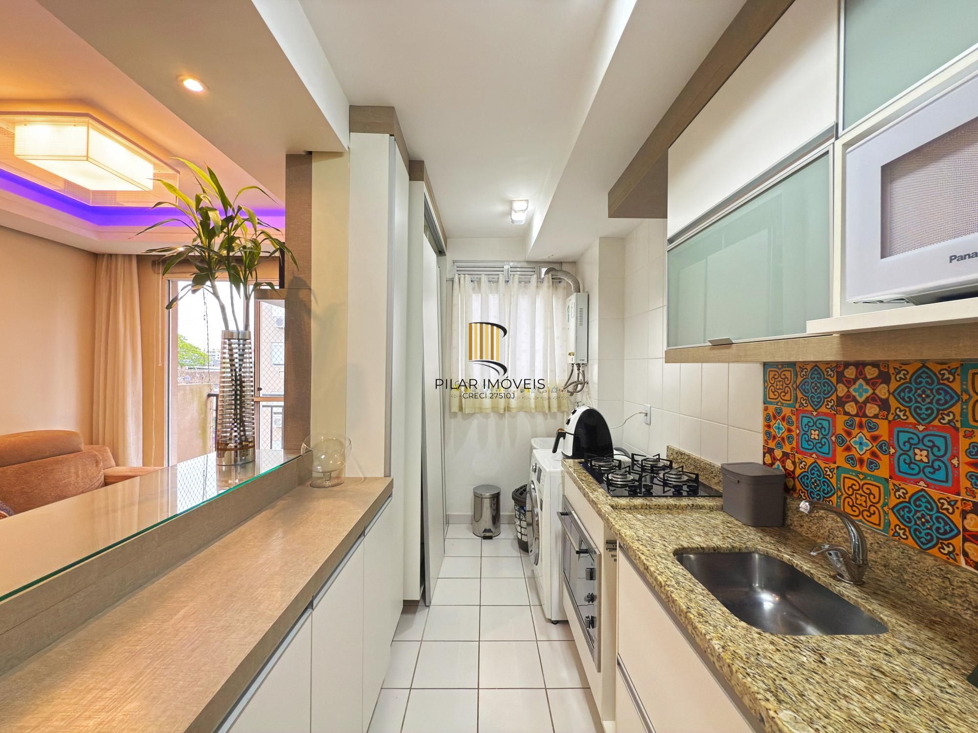 Apartamento de 3 dormitórios, 1 suíte e 2 vagas de garagem cobertas.