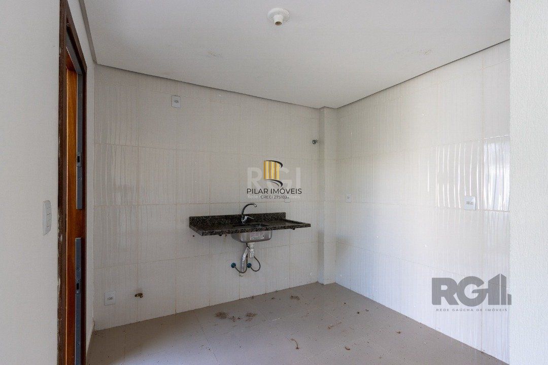 Casa 3 dormitórios no bairro Guarujá