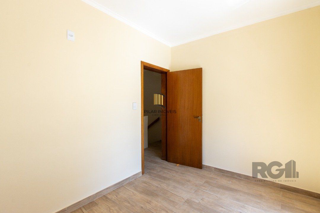 Casa de Condomínio 2 dormitórios no bairro Cascata