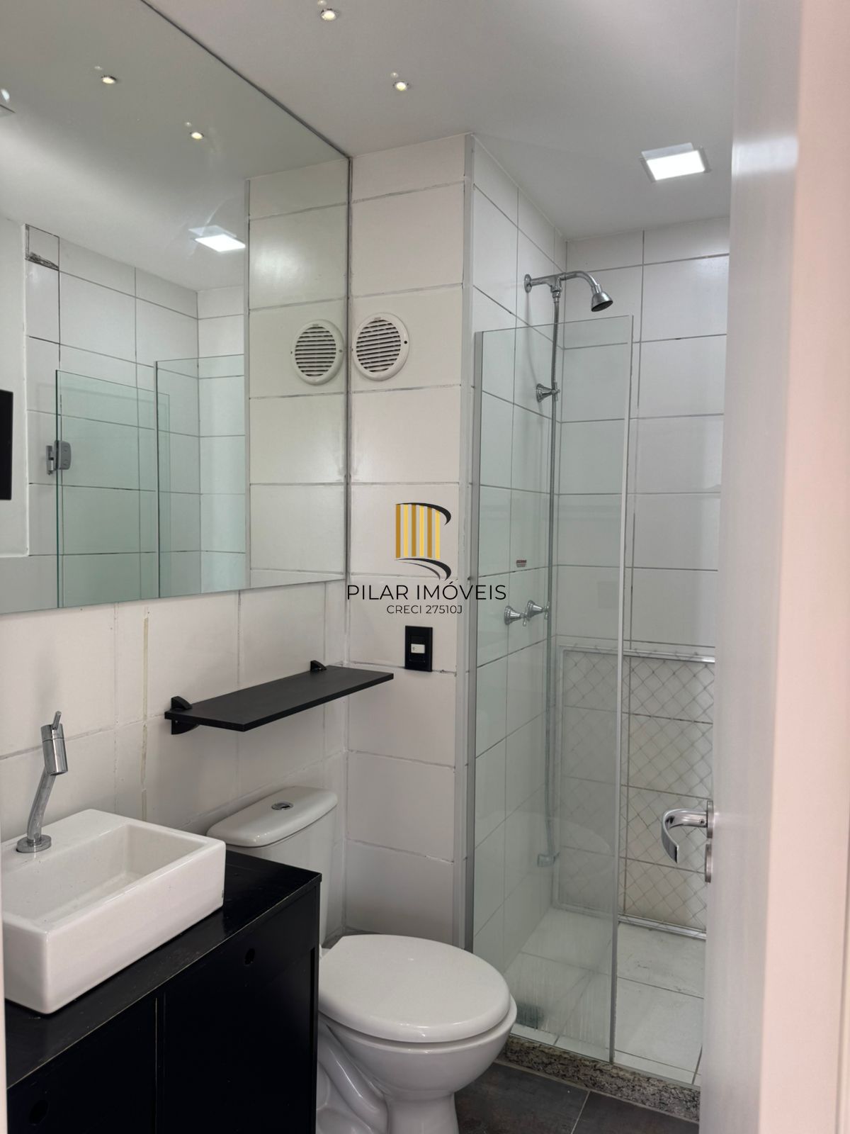 Apartamento com 2 quartos pronto para morar, ao lado do Zaffari Cavalhada!