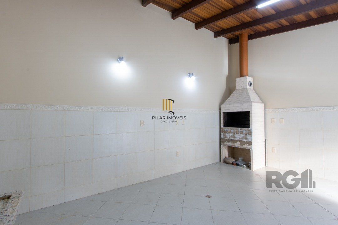 Casa 4 dormitórios no bairro Ipanema