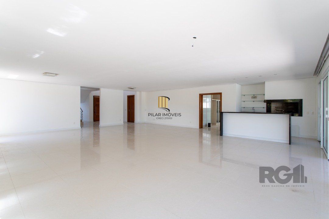Casa  no condomínio Terra Ville , com aproximadamente 450m quadrados.
