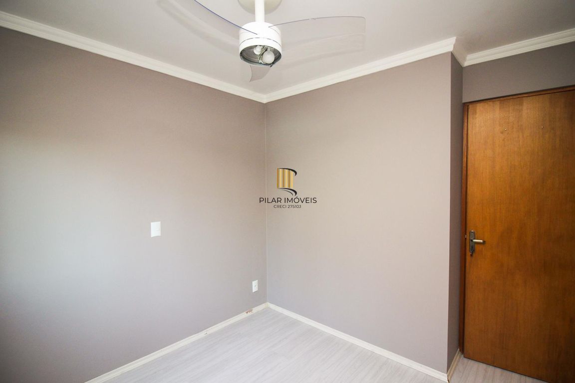 Apartamento de 2 dormitórios, 1 suíte, closet e 2 vagas de garagem .