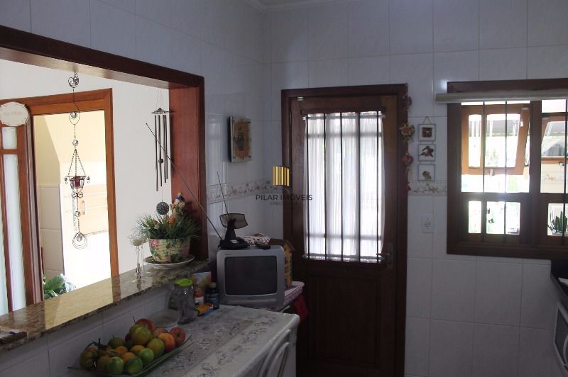 Casa para Venda - 290.67m², 4 dormitórios, sendo 1 suites, 4 vagas - Camaquã