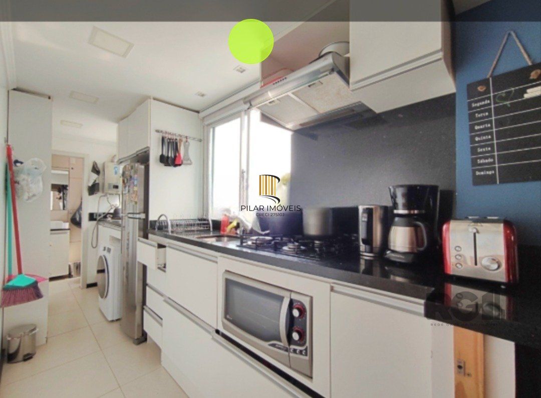 OPORTUNIDADE - BELISSÍMO APARTAMENTO MO CORAÇÃO DO PETROPÓLIS