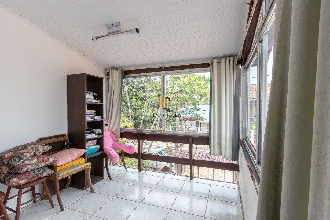 Casa para Venda - 149.99m², 6 dormitórios, sendo 2 suites, Nonoai