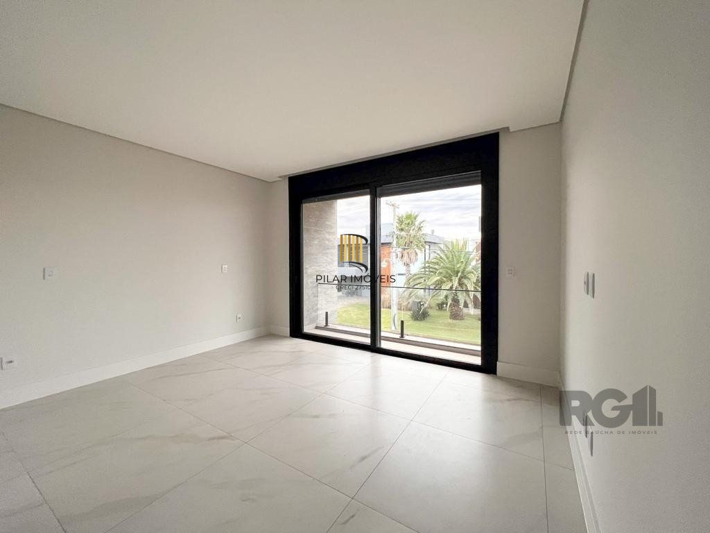 Casa de Condomínio 5 dormitórios no bairro Marina