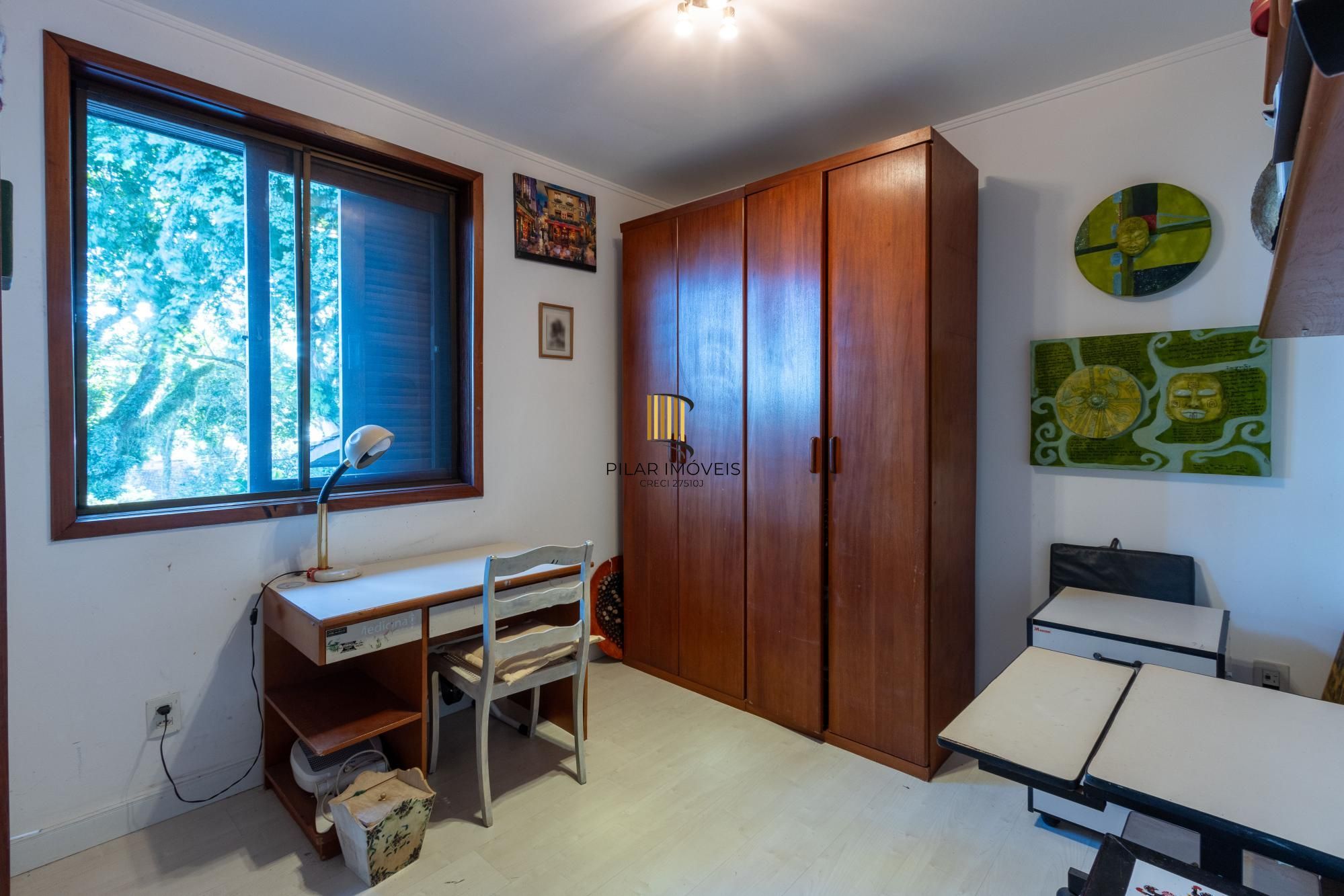 Casa de Condomínio 4 dormitórios no bairro Cavalhada