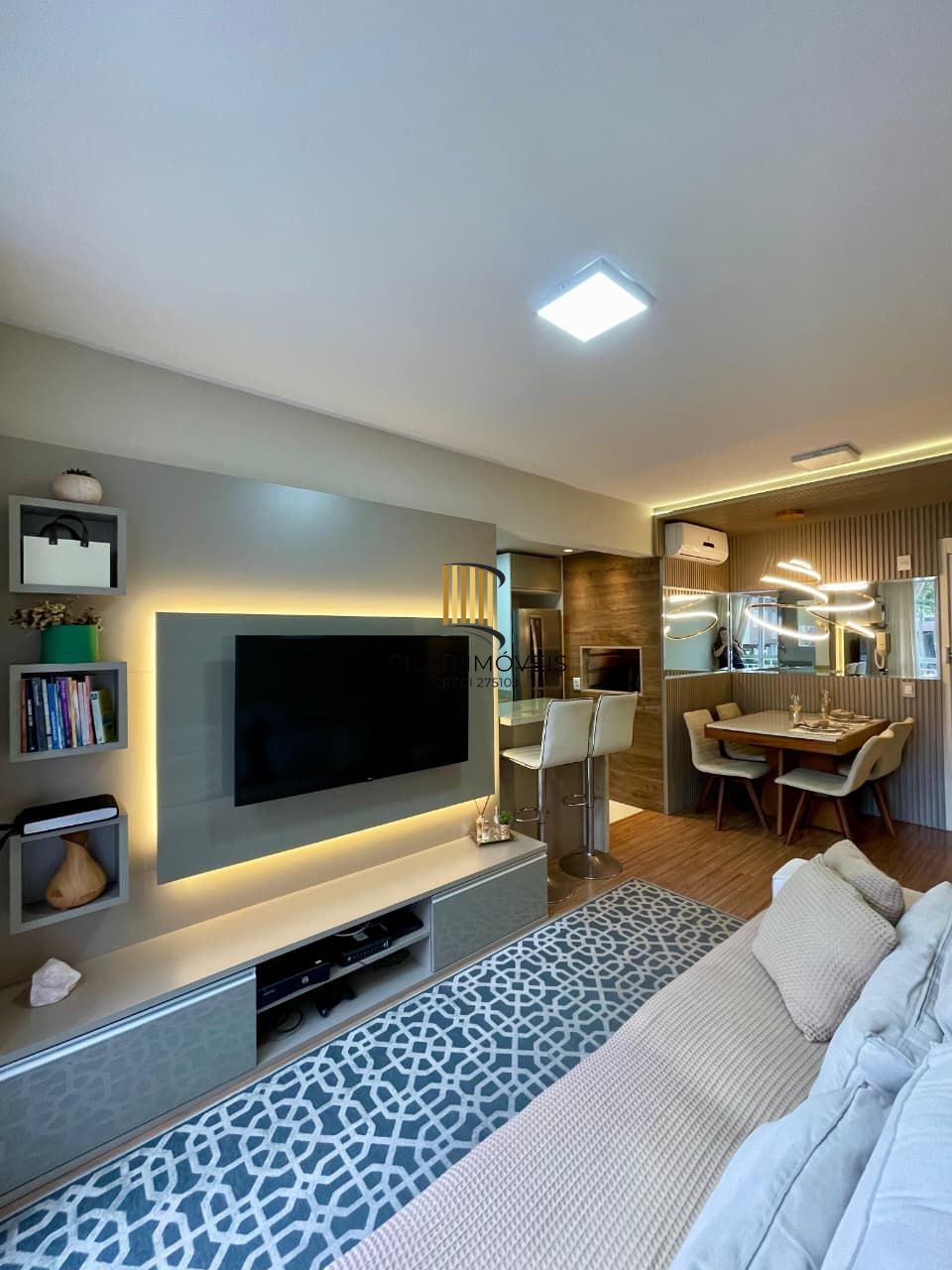 APARTAMENTO MOBILIADO, BAIRRO VILA NOVA - 57M² - 02 QUARTOS, 01 SUÍTE - 01 VAGA DE ESTACIONAMENTO!