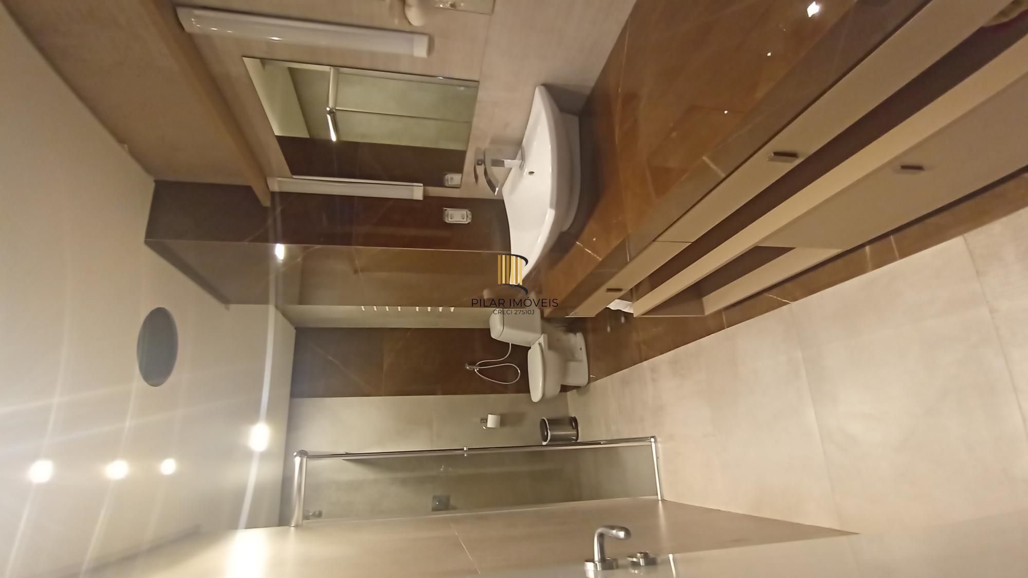 Casa de Condomínio com 3 Suítes, no bairro Tristeza