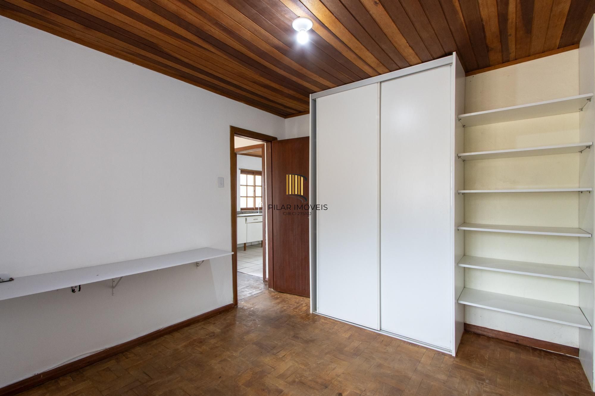 Casa para Venda - 235m², 2 dormitórios, 4 vagas - Cavalhada