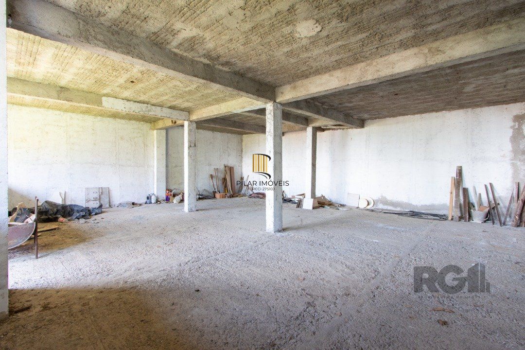 Sobrado novo,  4 quartos (1 suite), 440m² privativos - Bairro Guarujá