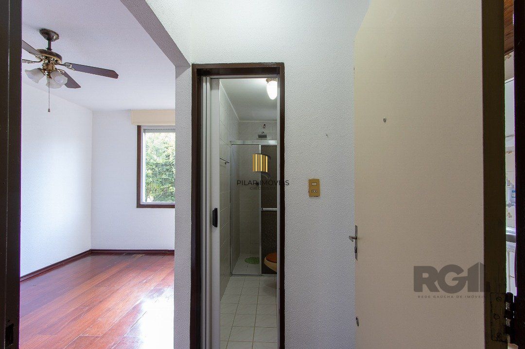 Excelente apartamento no bairro Cristal com 1 dormitório, living, banheiro e cozinha.