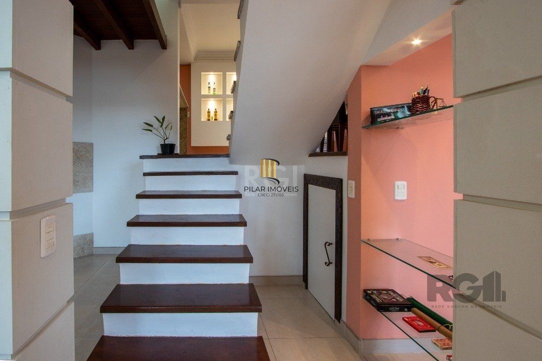 Casa Condominio para Venda - 170m², 3 dormitórios, sendo 1 suites, 2 vagas - Cavalhada