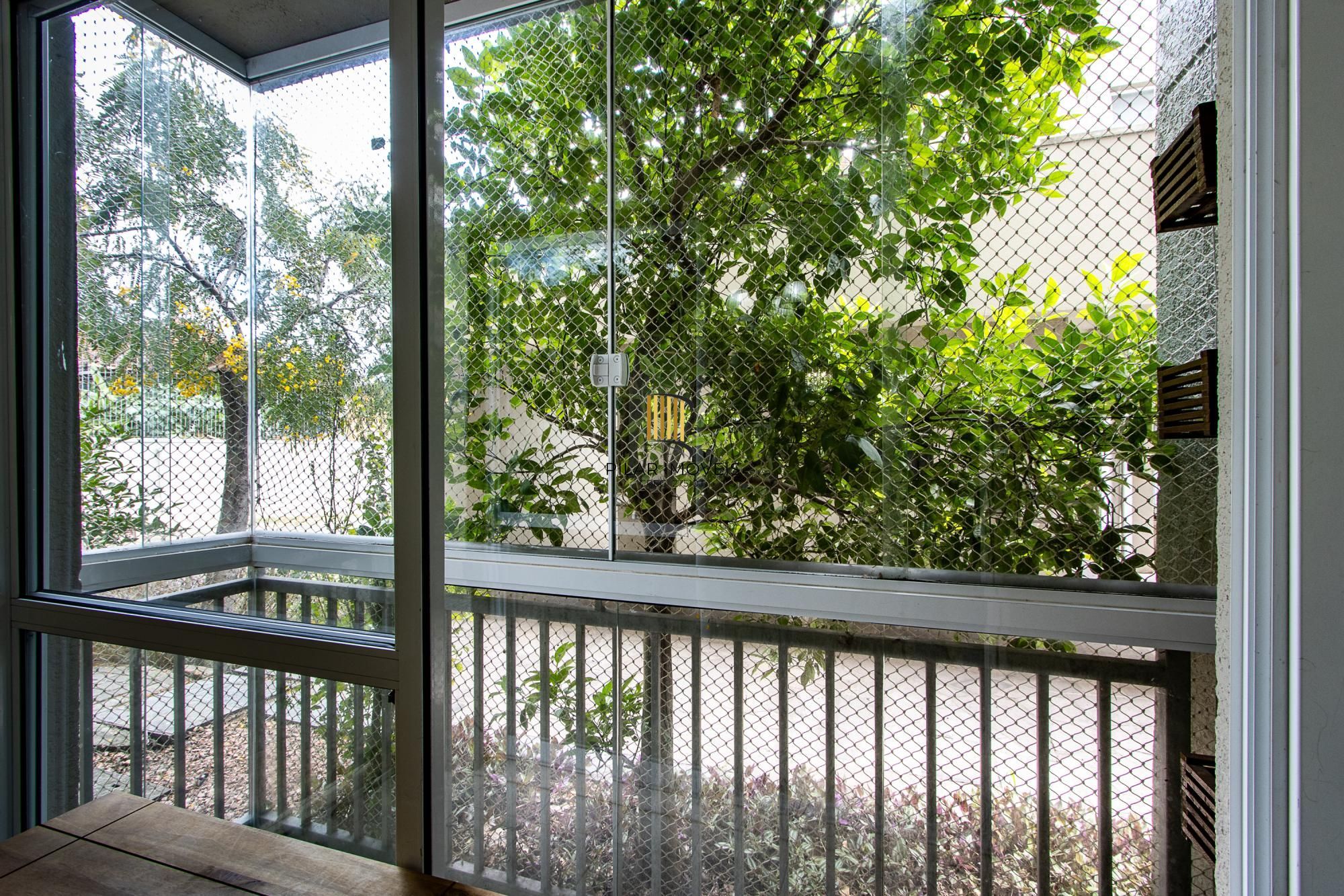 Apartamento com dois quartos e dois banheiros Zona Sul